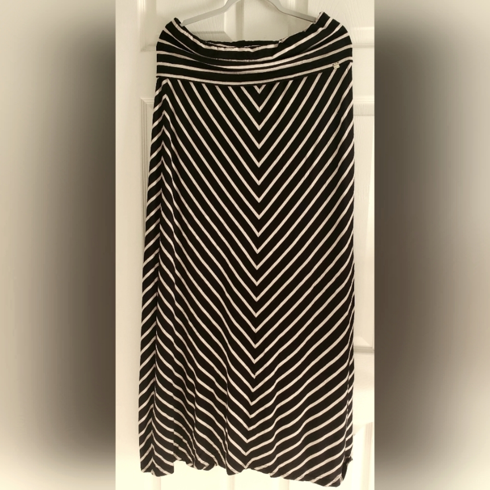 Calvin Klein Black & Beige Striped Maxi 43" long Skirt Medium